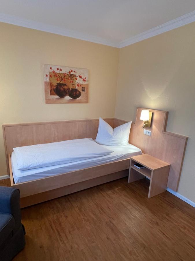 Zum Schwanen Garni Hotel Buggingen Eksteriør billede