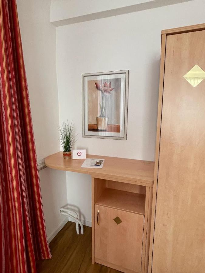 Zum Schwanen Garni Hotel Buggingen Eksteriør billede