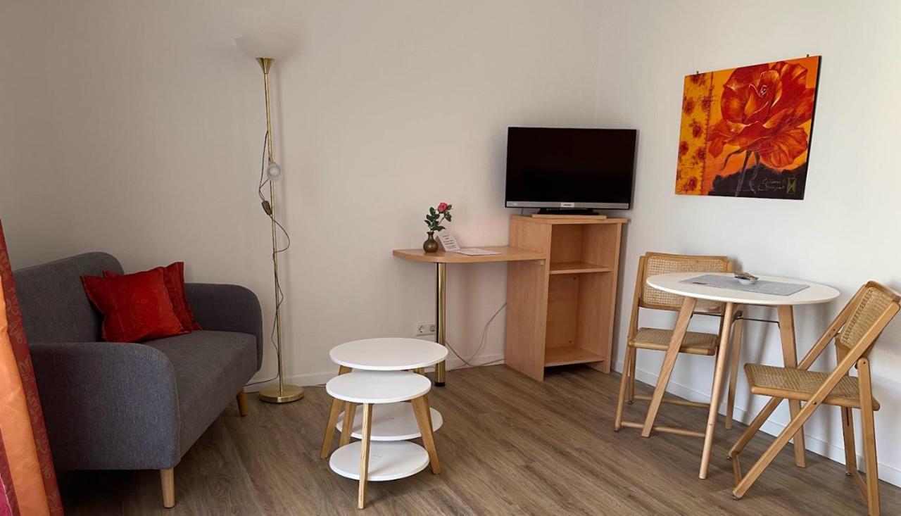 Zum Schwanen Garni Hotel Buggingen Eksteriør billede