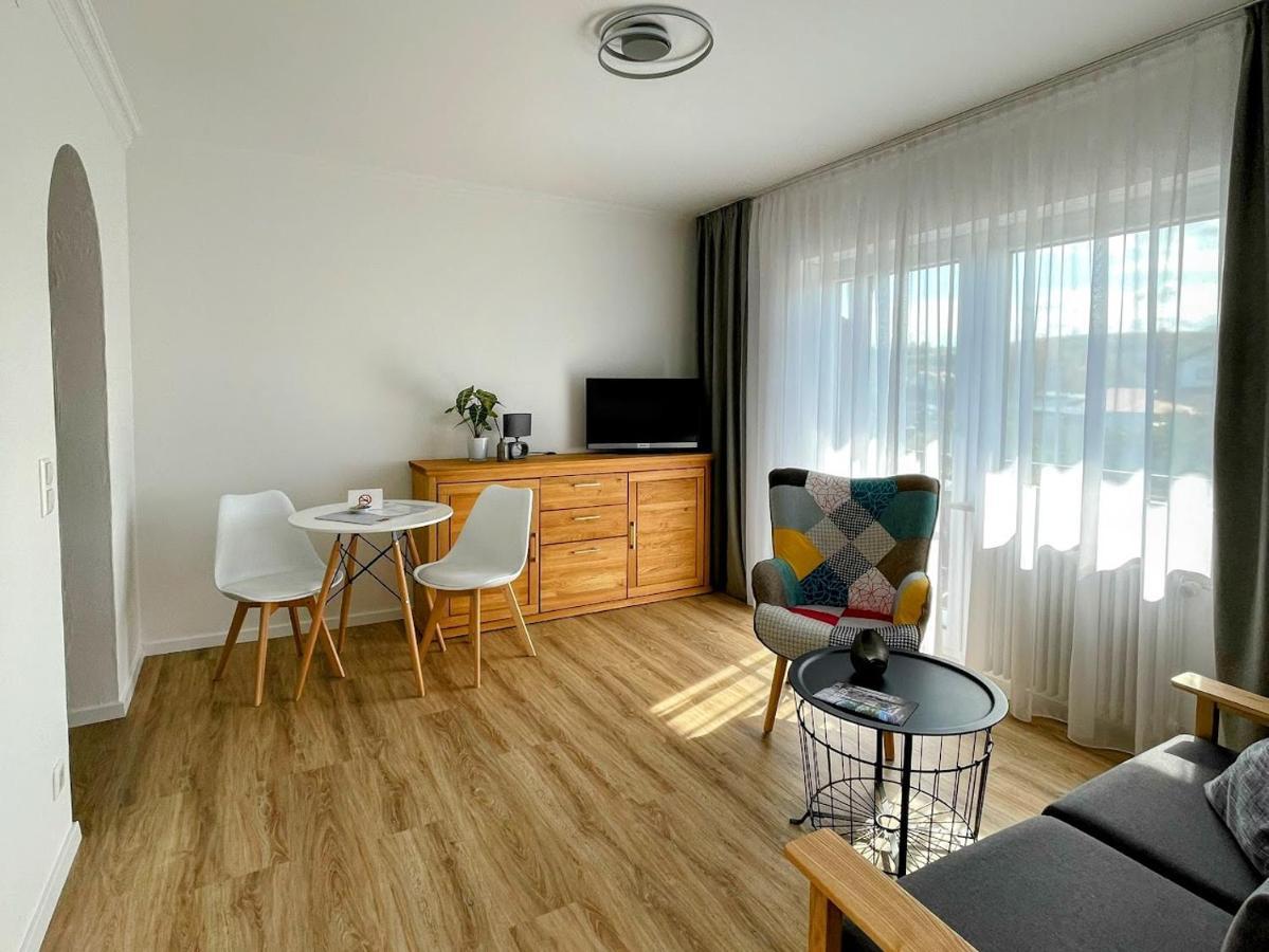 Zum Schwanen Garni Hotel Buggingen Eksteriør billede