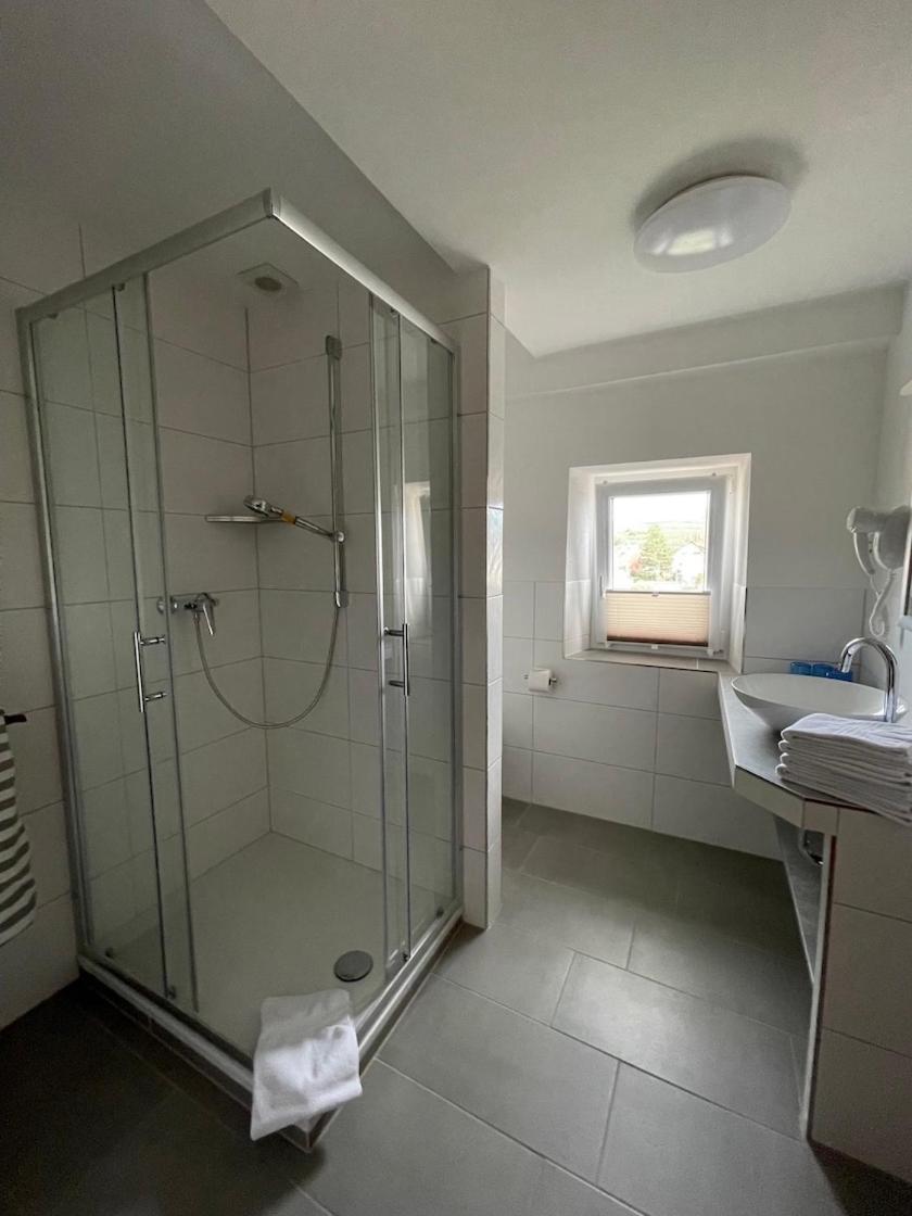 Zum Schwanen Garni Hotel Buggingen Værelse billede