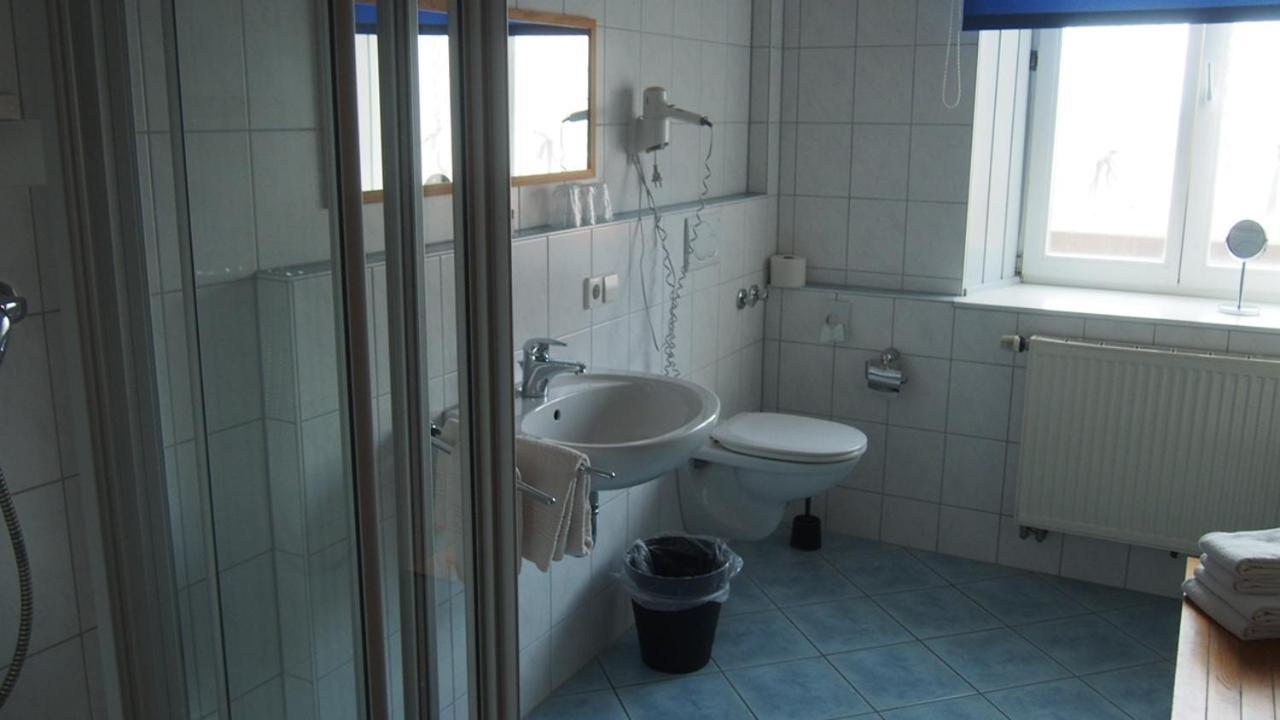 Zum Schwanen Garni Hotel Buggingen Eksteriør billede